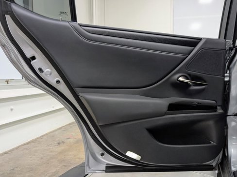 Used 2022 Lexus ES 300h w/ Premium Package image 19