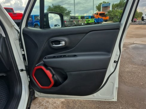 Used 2023 Jeep Renegade Trailhawk image 22