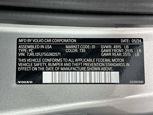 Certified 2025 Volvo S60 B5 Core image 29