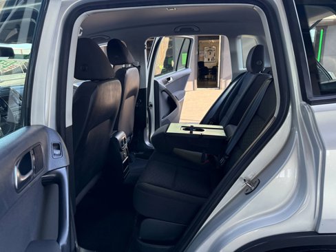 Used 2015 Volkswagen Tiguan S image 13