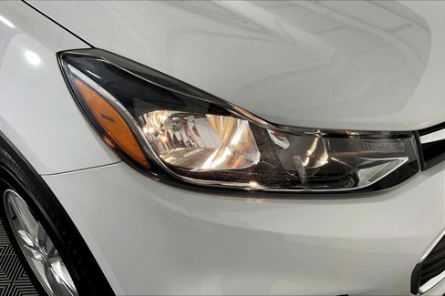 Used 2022 Chevrolet Trax LS w/ Tint and Cruise Package image 38