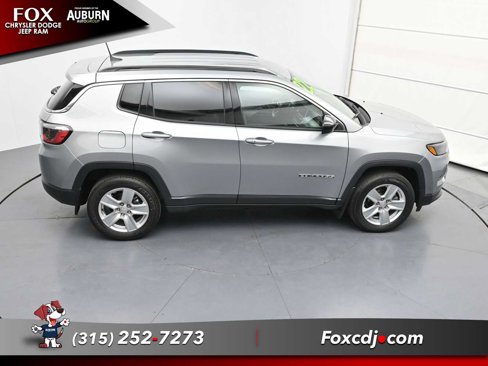 Used 2022 Jeep Compass Latitude w/ Convenience Group image 28