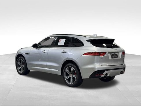 Used 2019 Jaguar F-PACE S image 3