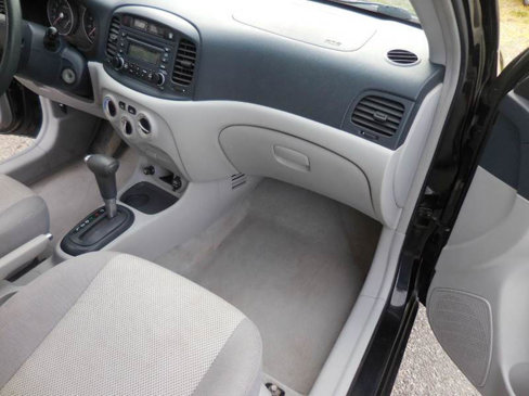 Used 2006 Hyundai Accent GLS image 17