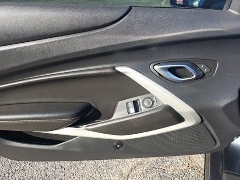 Used 2023 Chevrolet Camaro LT image 10