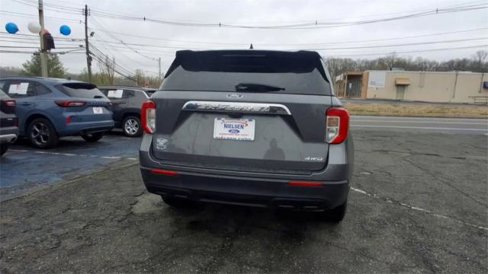 Certified 2022 Ford Explorer XLT image 8