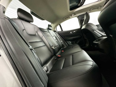 Certified 2025 Volvo S60 B5 Core image 25