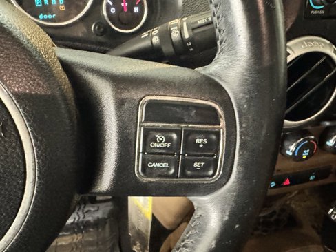 Used 2014 Jeep Wrangler Unlimited Rubicon w/ Max Tow Package image 18