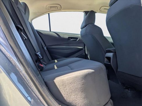 Used 2022 Toyota Corolla LE image 18