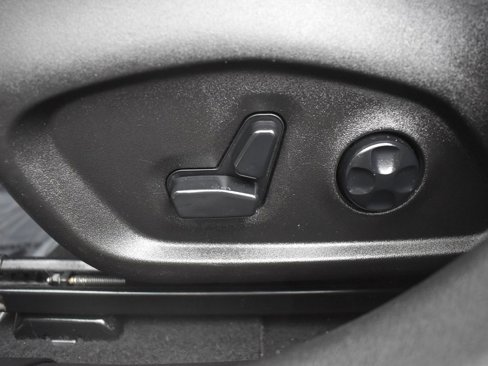 Used 2017 Jeep Renegade Limited image 28