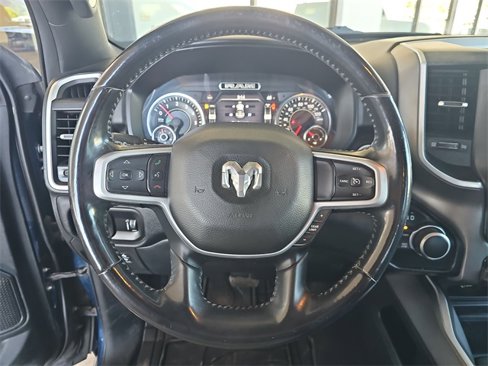 Used 2021 RAM 1500 4x4 Crew Cab image 18