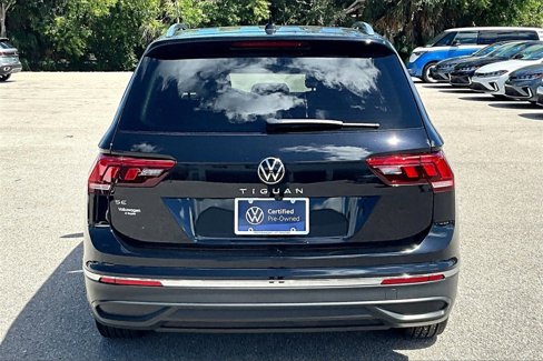 Certified 2022 Volkswagen Tiguan SE w/ Panoramic Sunroof Package image 6