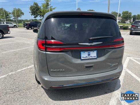 Used 2022 Chrysler Pacifica Touring-L image 25