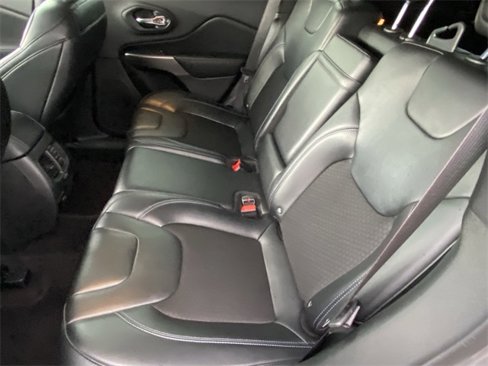 Used 2019 Jeep Cherokee Latitude Plus w/ Comfort/Convenience Group image 25
