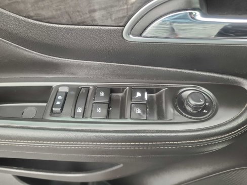 Used 2016 Buick Encore FWD image 28