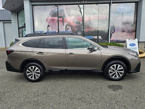 Used 2022 Subaru Outback Premium image 8