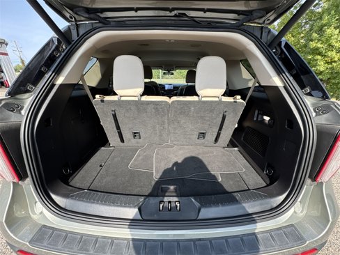Used 2020 Ford Explorer XLT w/ Equipment Group 202A image 23