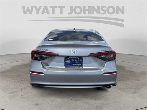 Used 2023 Honda Civic Sport image 4