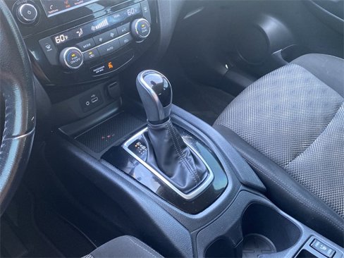 Used 2021 Nissan Rogue Sport SV image 28