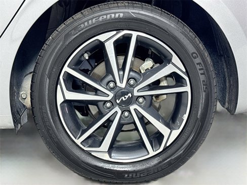 Used 2024 Kia Forte LXS image 10