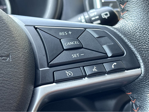 Used 2019 Nissan Kicks SR w/ SR Premium Package image 15