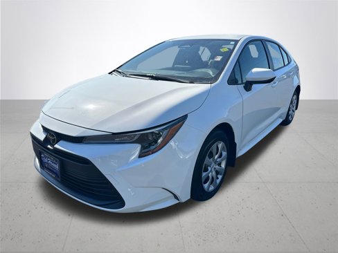 New 2026 Toyota Corolla LE image 2