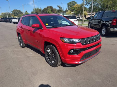 Used 2022 Jeep Compass Limited image 3