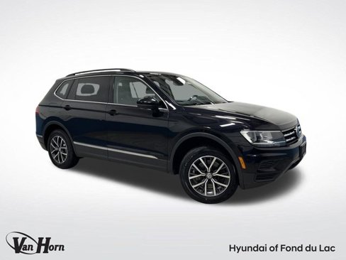 Used 2020 Volkswagen Tiguan SE w/ Panoramic Sunroof Package image 1