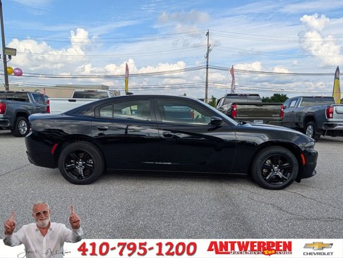 Used 2023 Dodge Charger SXT image 2