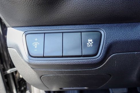 Used 2022 Kia Forte LXS image 17