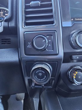Used 2018 Ford F150 Lariat image 19