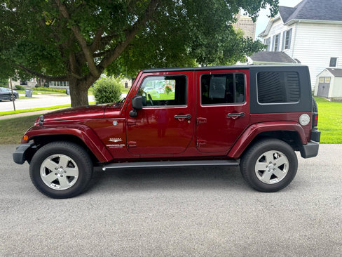 Used 2010 Jeep Wrangler Unlimited Sahara w/ Mopar Chrome Edition Group image 4