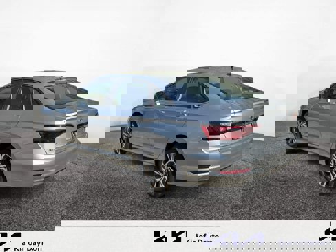 Used 2020 Volkswagen Jetta SEL image 3