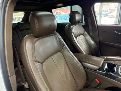 Used 2017 Lincoln MKX Reserve w/ Driver Assistance Package image 46