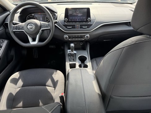 Used 2022 Nissan Altima 2.5 SV image 14
