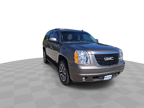 Used 2011 GMC Yukon SLT w/ SLT-2 Equipment Package image 2