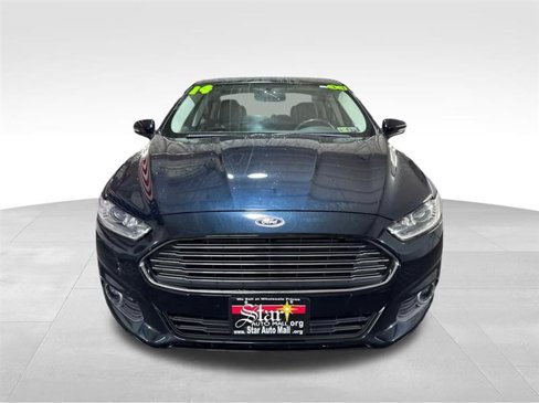 Used 2014 Ford Fusion SE w/ Equipment Group 202A image 2