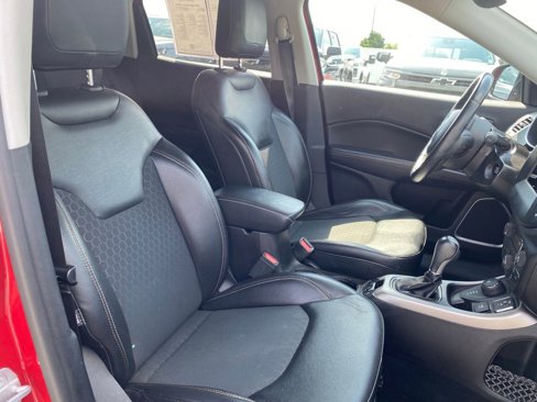 Used 2019 Jeep Compass Latitude w/ Popular Equipment Group image 21