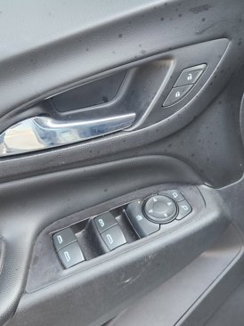 Used 2020 Chevrolet Equinox LT image 13