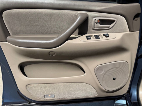Used 2005 Toyota Sequoia SR5 image 14