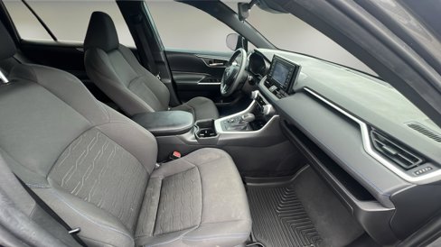 Used 2022 Toyota RAV4 SE w/ SE Grade Weather Package image 12