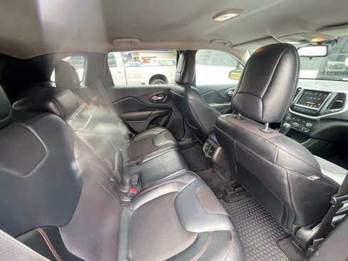 Used 2014 Jeep Cherokee Trailhawk w/ Cold Weather Group image 18
