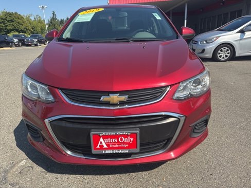 Used 2019 Chevrolet Sonic LT w/ Convenience Package image 2