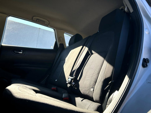 Used 2014 Nissan Rogue S image 9