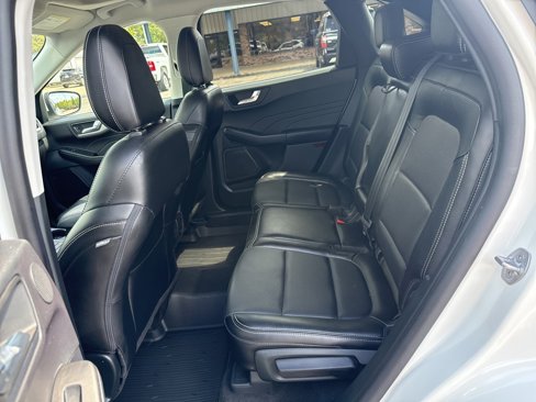 Used 2022 Ford Escape SEL w/ Technology Package image 9