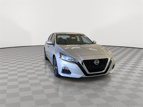 Certified 2022 Nissan Altima 2.5 SV image 3