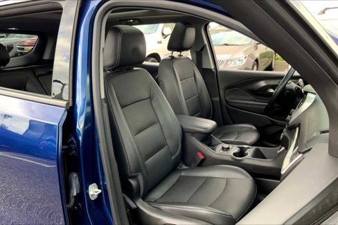 Certified 2022 GMC Terrain SLT w/ Infotainment Package II image 6