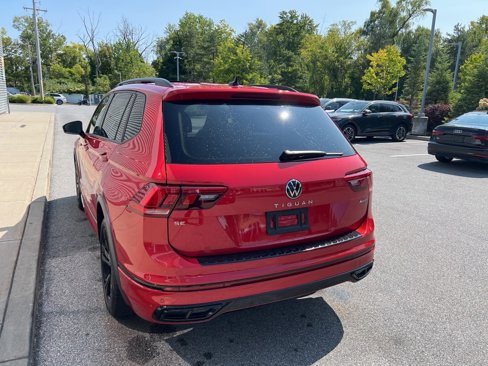 Used 2024 Volkswagen Tiguan SE R-Line image 33