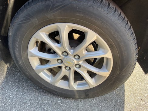 Used 2021 Chevrolet Equinox LS w/ LPO, Floor Liner Package image 9