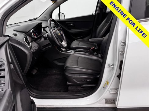 Used 2020 Chevrolet Trax LT w/ LT Convenience Package image 10